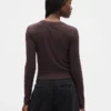 Modernes Crop-T-Shirt