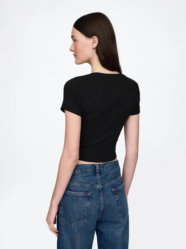 Modernes Crop-T-Shirt