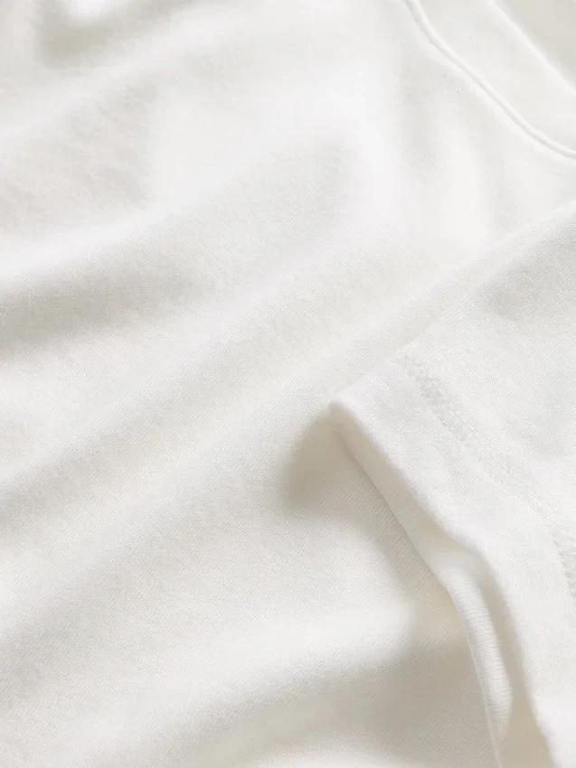 Modernes Crop-T-Shirt