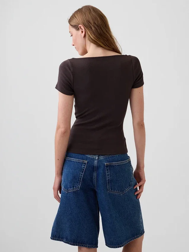 Modernes Crop-Top mit Spitzenbesatz