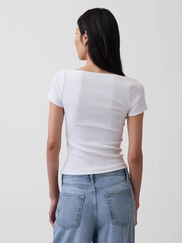 Modernes Crop-Top mit Spitzenbesatz