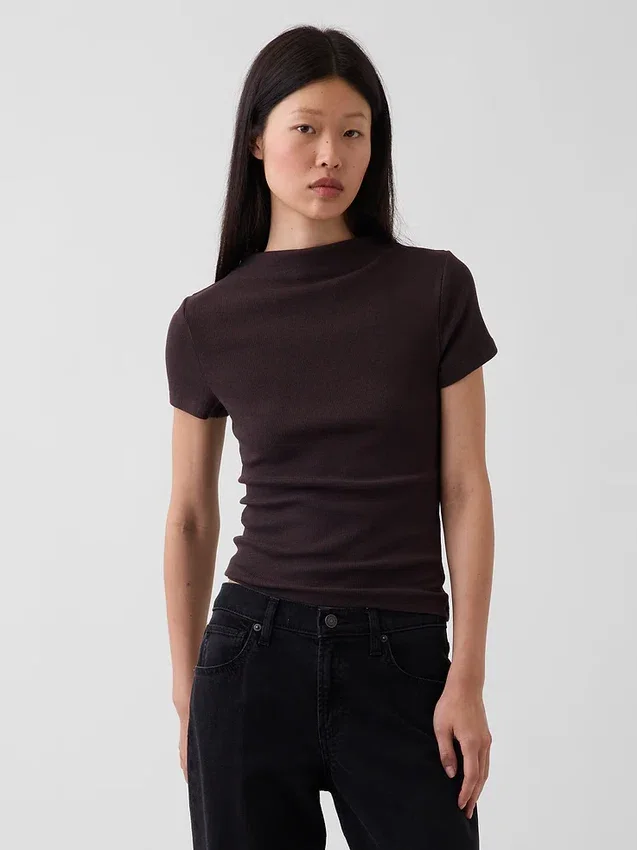 Modernes, geripptes Crop-T-Shirt mit Stehkragen