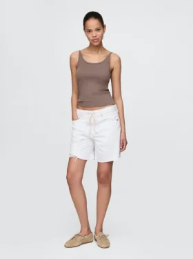 Modernes, kurz geschnittenes Cami-Top