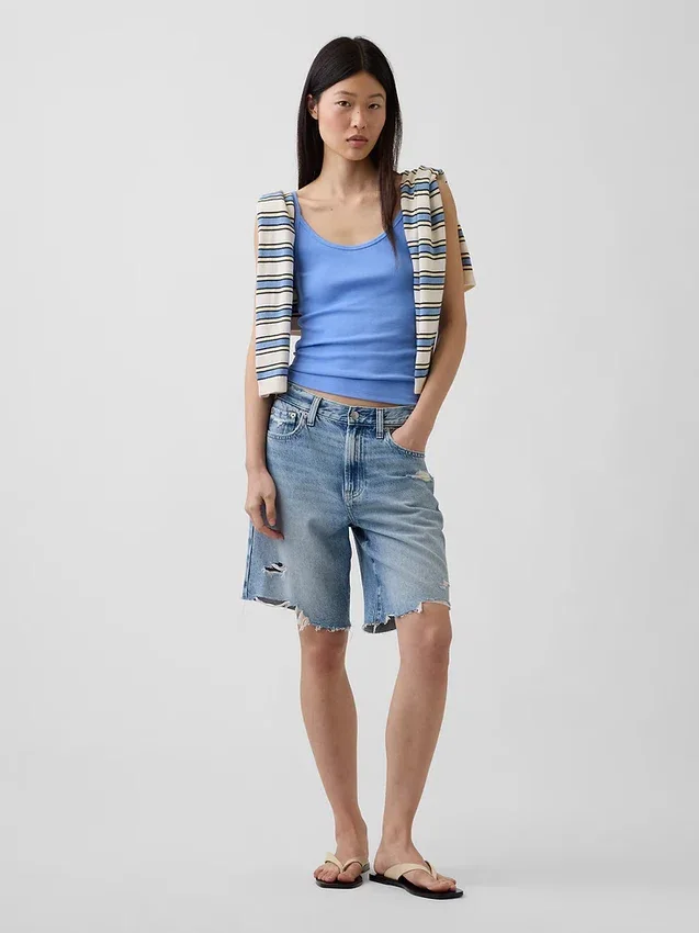 Modernes, kurz geschnittenes Cami-Top