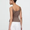 Modernes, kurz geschnittenes Cami-Top
