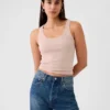 Modernes, kurzes Tanktop
