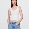 Modernes, kurzes Tanktop