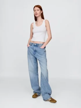 Modernes, kurzes Tanktop