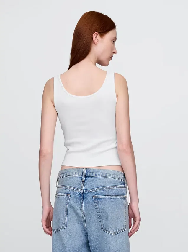 Modernes, kurzes Tanktop