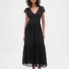 Modernes Maxi-Kleid aus verschiedenen Materialien mit Rüschen