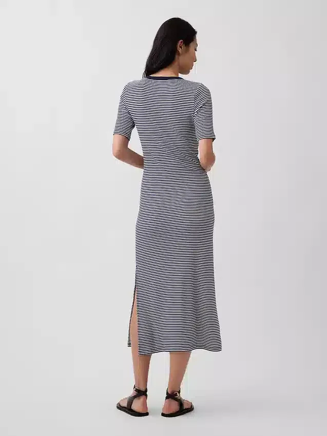 Modernes Maxikleid