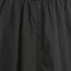 Modernes Maxikleid aus verschiedenen Materialien