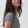 Modernes Maxikleid aus verschiedenen Materialien