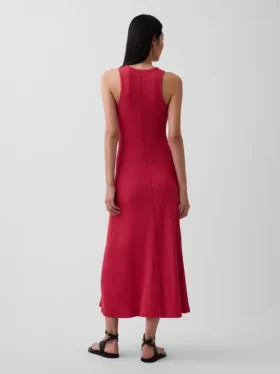 Modernes Maxikleid mit geripptem integrierten BH