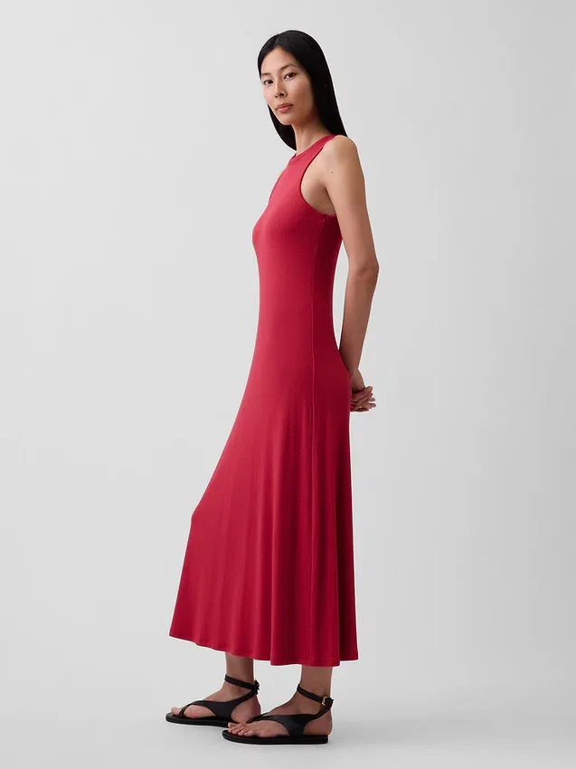 Modernes Maxikleid mit geripptem integrierten BH