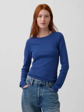 Modernes Rippstrick-T-Shirt