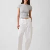 Modernes Rippstrick-T-Shirt