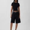 Modernes Rippstrick-T-Shirt