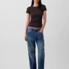 Modernes Rippstrick-T-Shirt