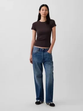 Modernes Rippstrick-T-Shirt