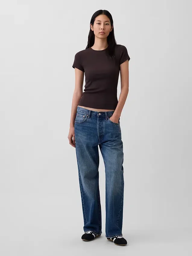 Modernes Rippstrick-T-Shirt