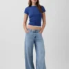 Modernes Rippstrick-T-Shirt