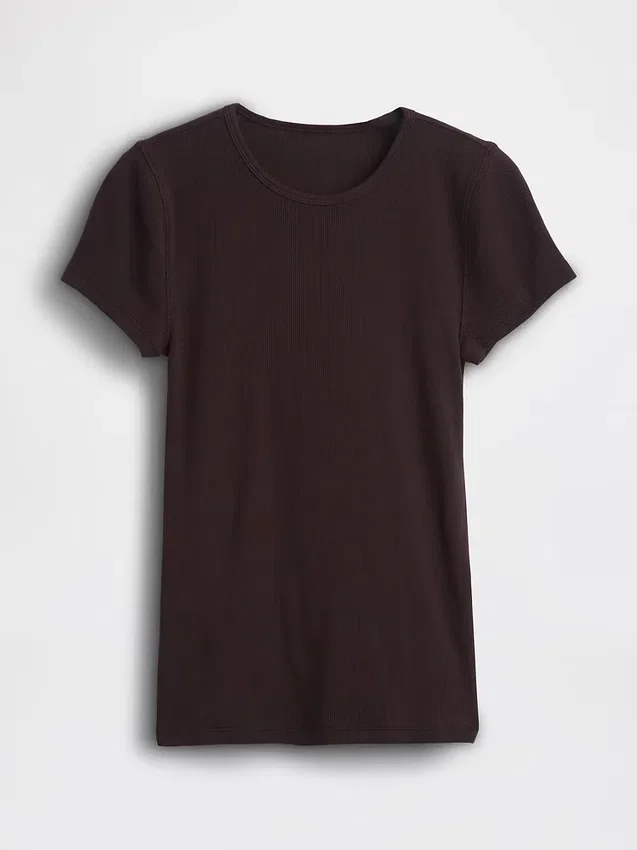 Modernes Rippstrick-T-Shirt