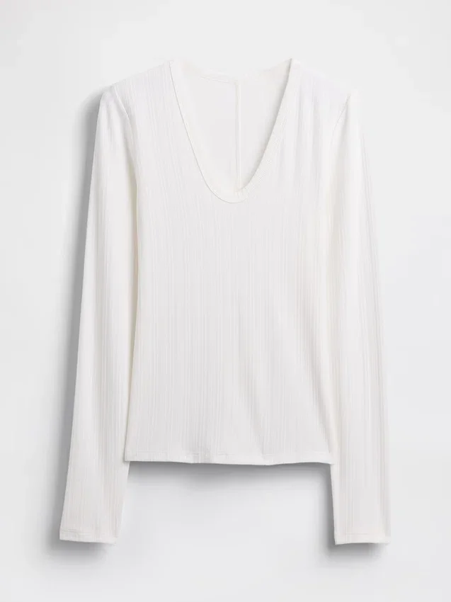 Modernes Rippstrick-T-Shirt