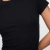 Modernes Rippstrick-T-Shirt