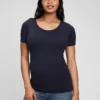 Modernes T-Shirt für Umstandsmode mit Rundhalsausschnitt