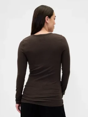 Modernes T-Shirt für Umstandsmode mit Rundhalsausschnitt
