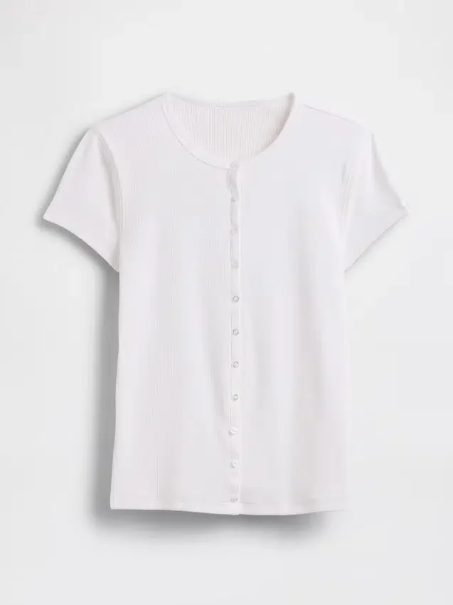 Modernes T-Shirt mit Rippbündchen und Knopfleiste
