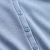 Modernes T-Shirt mit Rippbündchen und Knopfleiste