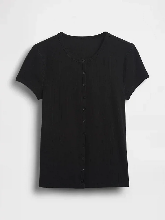 Modernes T-Shirt mit Rippbündchen und Knopfleiste