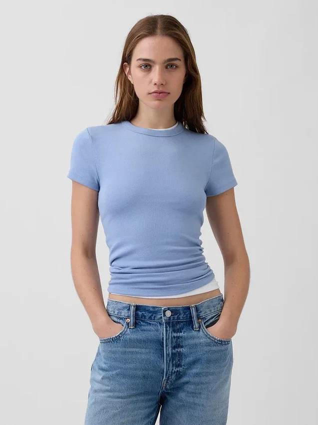 Modernes T-Shirt mit Rundhalsausschnitt