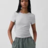Modernes T-Shirt mit Rundhalsausschnitt