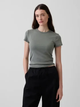 Modernes T-Shirt mit Rundhalsausschnitt