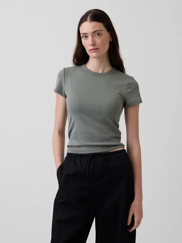 Modernes T-Shirt mit Rundhalsausschnitt