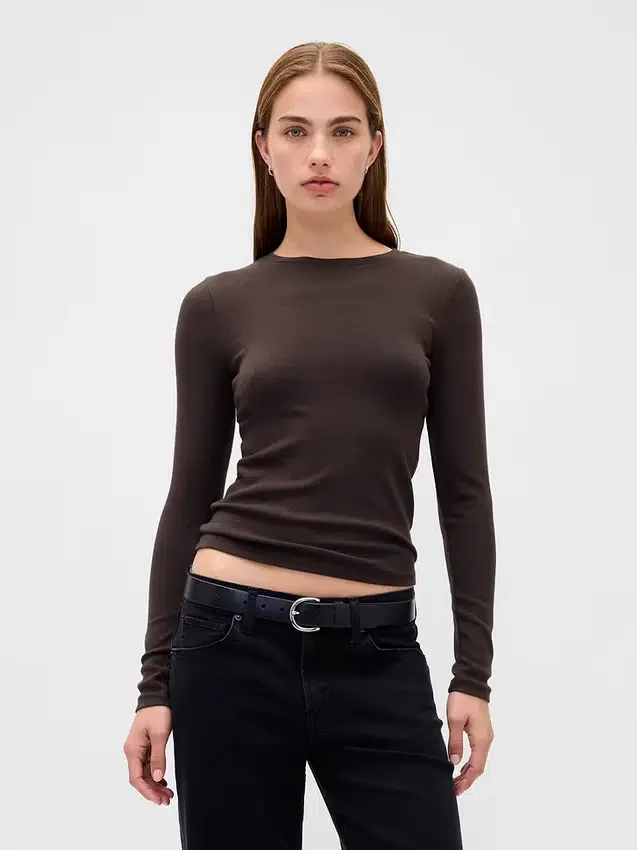 Modernes T-Shirt mit Rundhalsausschnitt