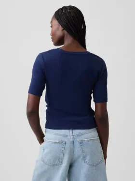 Modernes T-Shirt mit Rundhalsausschnitt