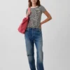 Modernes T-Shirt mit Rundhalsausschnitt