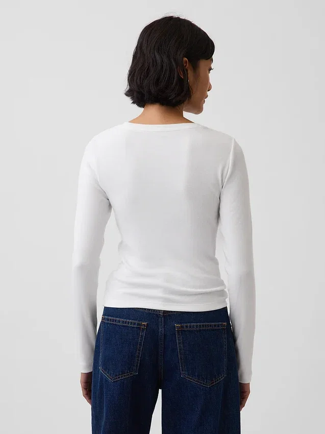 Modernes T-Shirt mit Rundhalsausschnitt