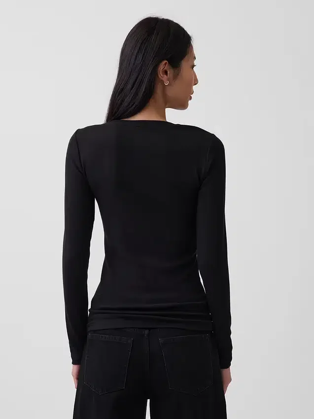 Modernes T-Shirt mit Rundhalsausschnitt
