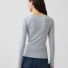 Modernes T-Shirt mit Rundhalsausschnitt
