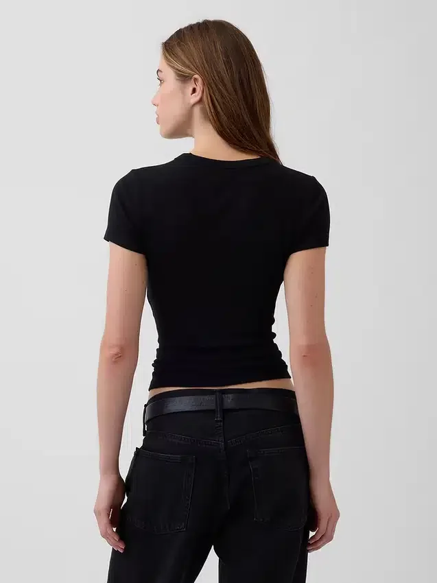 Modernes T-Shirt mit Rundhalsausschnitt