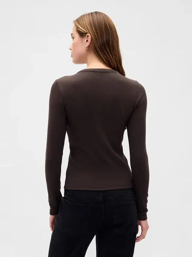 Modernes T-Shirt mit Rundhalsausschnitt