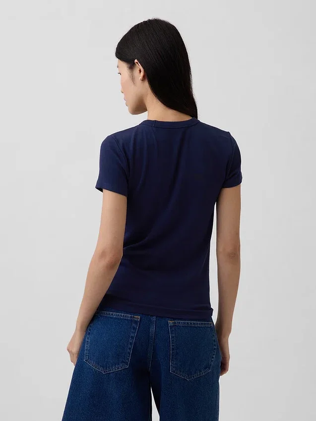 Modernes T-Shirt mit Rundhalsausschnitt
