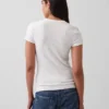Modernes T-Shirt mit Rundhalsausschnitt