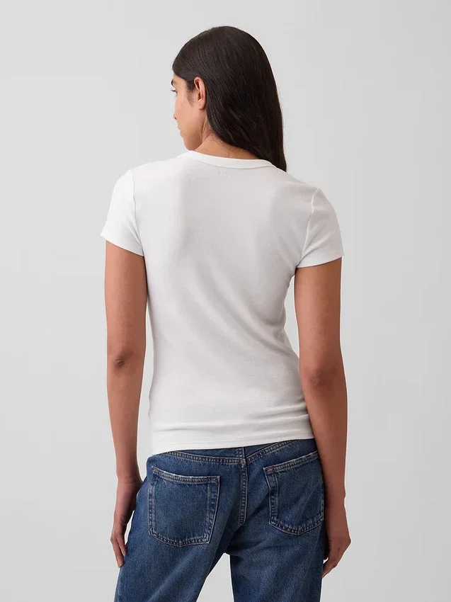 Modernes T-Shirt mit Rundhalsausschnitt