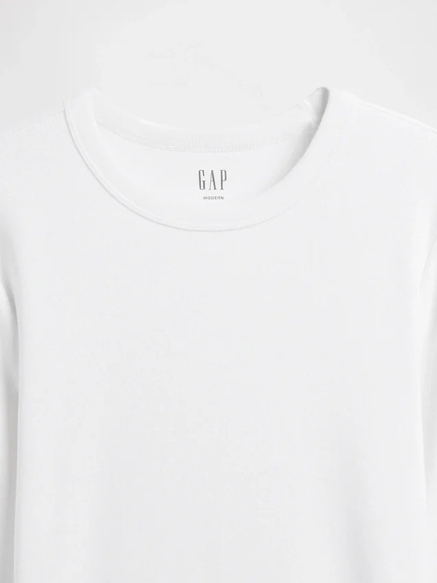 Modernes T-Shirt mit Rundhalsausschnitt